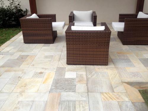 Merged "São Tomé" quartzite stone